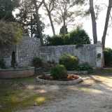 Il cortile che apre alla dimora